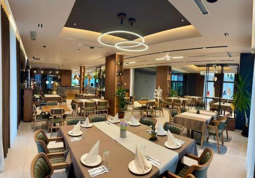Restoran, Hotel & Restaurant HAREA in Suva Reka
