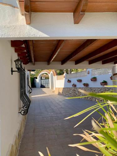 Casa Laura by Sun & Sea Homes - image 4