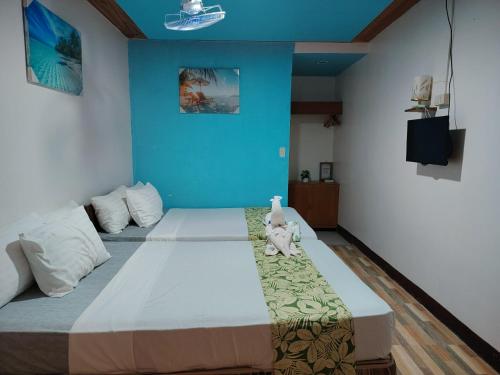 Brenmariel Tourist Inn Room Type - Economy Quadruple Room