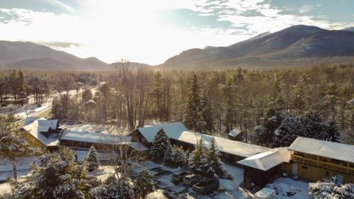 Adirondack Spruce Lodge in Wilmington, USA