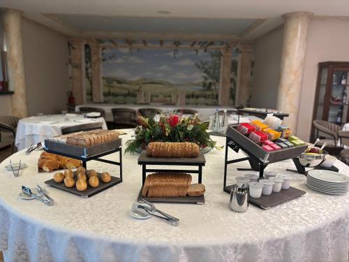 Hotel Bossini Food & Hospitality in Paitone