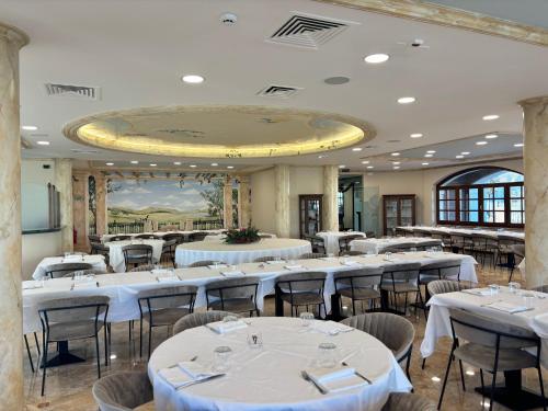 Hotel Bossini Food & Hospitality in Paitone