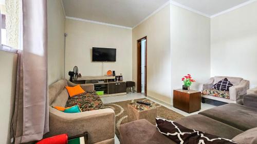 Casa confortável com piscina em Atibaia (Casa confortavel com piscina em Atibaia) in 維多利亞蓮花園