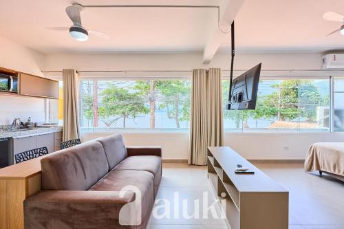 Itagua - Loft 2 · Frente ao mar na orla do Itaguá | Roupas de cama - image 3