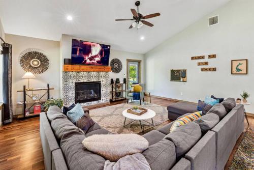 Stargazer Luxury Lake House/Games/Boats/Fish/Swim in Mineola (TX)