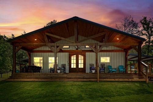 Stargazer Luxury Lake House/Games/Boats/Fish/Swim in Mineola (TX)