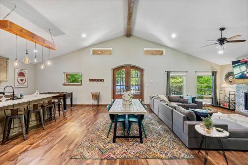Stargazer Luxury Lake House/Games/Boats/Fish/Swim in Mineola (TX)