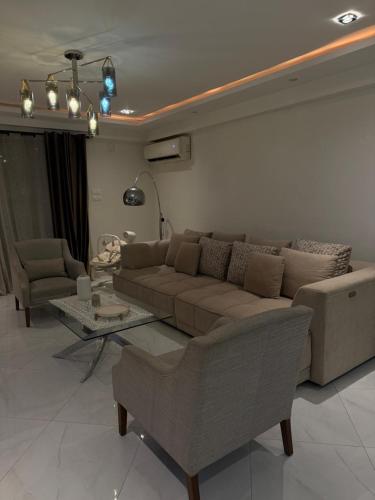 Apparemment F4 moderne et spacieux avec piscine et jardin