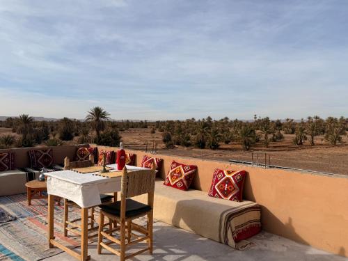 Apkārtne, Dar Talmoudi ,Traditional Riad, Local Food, Camel , Desert Excursions in Tagounite