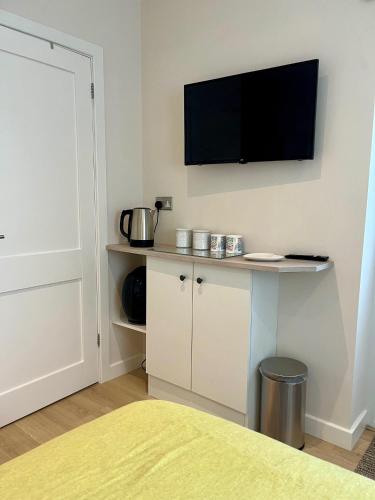 Facilities, Acorns in Hordle