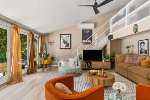 The Malibu Retreat Guest House - Salt Water Pool & Jacuzzi, Nature Oasis in Malibu