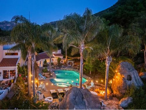The Malibu Retreat Guest House - Salt Water Pool & Jacuzzi, Nature Oasis in Malibu