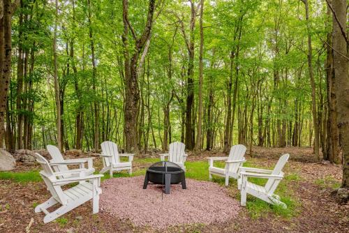 Woodland Retreat in Blakeslee, USA