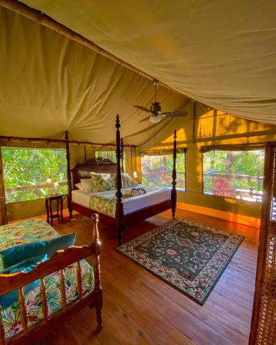 Guestroom, Colina Secreta - Glamping and Villas in Puerto Viejo de Talamanca
