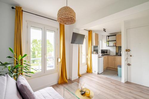 Petit Nid Douillet Le Port Marly in Ля Порт Марлі