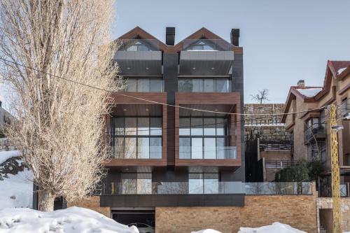 Lovely 2 BR Home in Faqra in Kfardebian