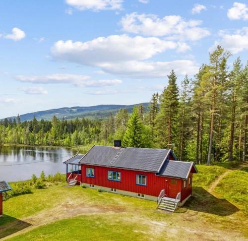 . Magic Cabin by Lake & Forest , Peace, Views & Outdoor Fun, in Opphus