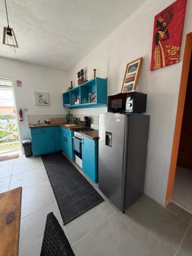 Dapur, Coral Sea View Vacation Rental in Apple Hall