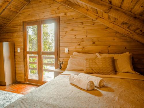 2 double beds, 1 twin bed