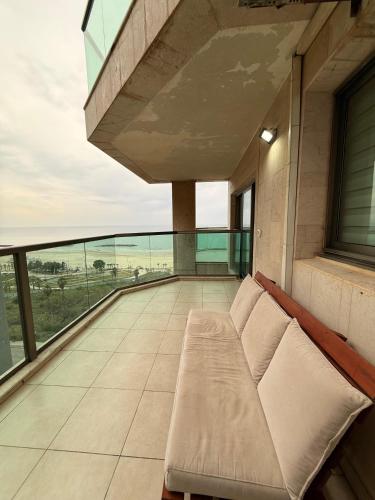 נוף ראשון לים in Ashkelon