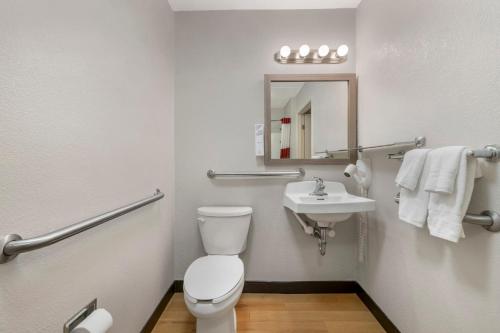 Red Roof Inn Buffalo - Niagara Airport