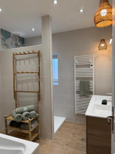 Zuhanyzó, Les Platanes Appartement Le Tropical in Gorrevod