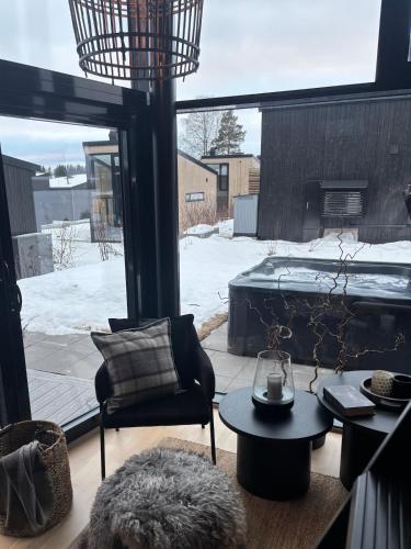 Get-away by the beach! With jacuzzi, 2 bedrooms in Fenstad
