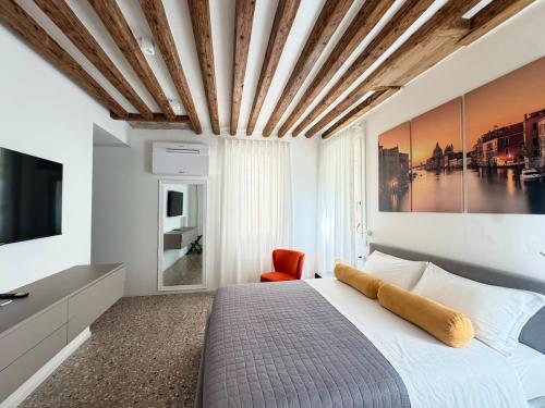 Ca'Lavinia -2 Double Suites with Private Bathrooms