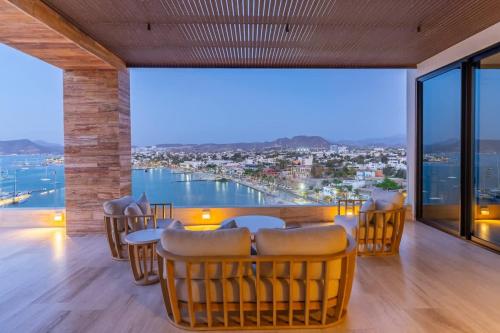Vista Coral 106 - Ground Floor Unit - Marina View