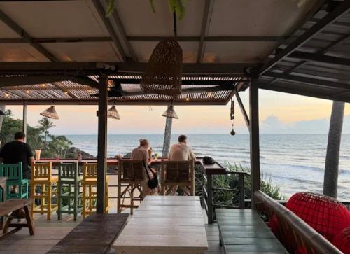 NO name bangalow in Klong Tob Beach
