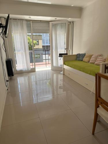 Departamento 2 ambientes Zona Shopping Aldrey - 4 personas