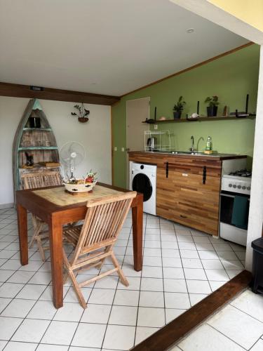 Bungalow cosy -2 min walk to beach -calme & confort - Tahiti