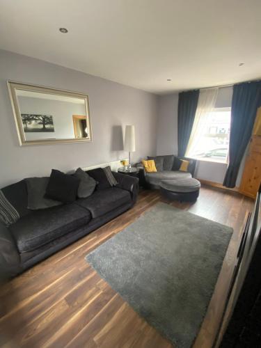 Rockside Villa Cashel Sleeps 7, Jacuzzi Bath, Walk to Rock of Cashel in Cashel