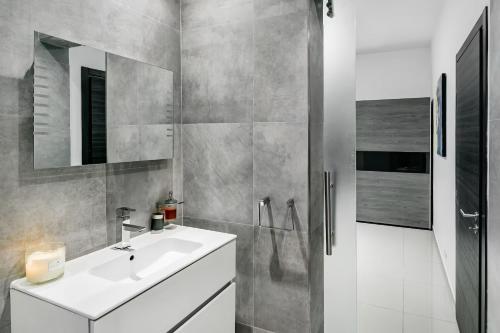 Award Winning Apartment St Julians 5