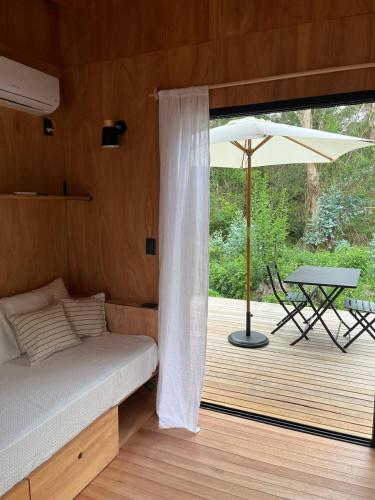 Cabaña Inmersa en el bosque de la Pedrera (Cabana Inmersa en el bosque de la Pedrera) in La Pedrera