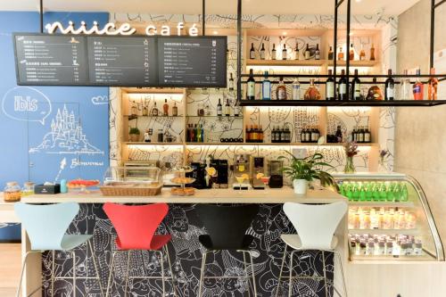 Bar/lounge