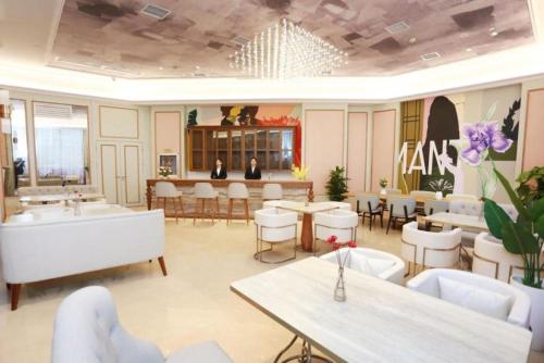 Bar/lounge, Mercure Wuhan Yangluo in Xinzhou District