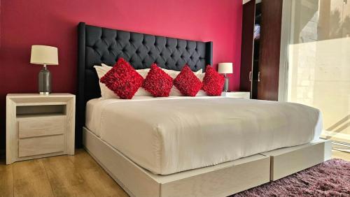 Chic with Loads of Sun & 3 Balconies Near Reforma