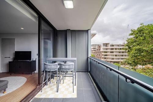 Airy Waterloo Apartment with Pool & Gym Access in Waterloo