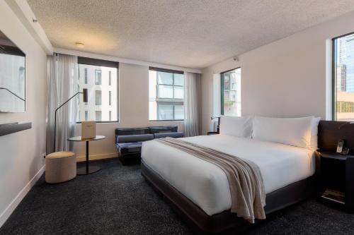 Lancemore Premium King Room - Includes WiFi, Complimentary Hosted Hour Drinks Included