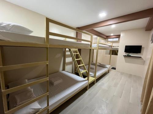 Elejea's Inn Room Type - Mixed Dormitory Room