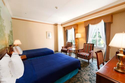 room detail thumbnail 1