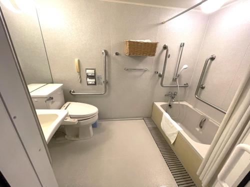 room detail thumbnail 2