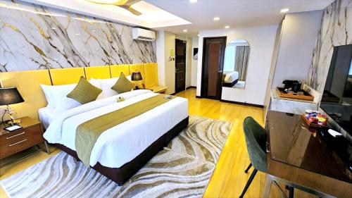room detail thumbnail 1