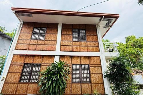 RedDoorz @ Camp Saint John Hotel La Union - 숙소 외관