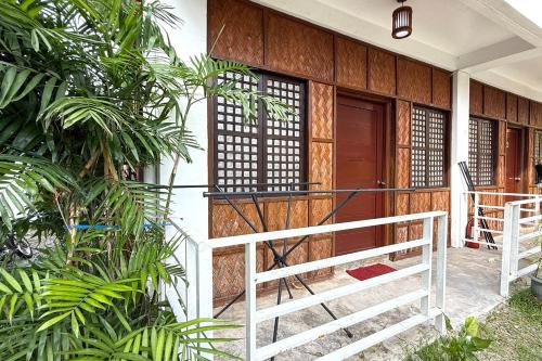RedDoorz @ Camp Saint John Hotel La Union - 숙소 외관