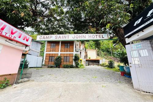 RedDoorz @ Camp Saint John Hotel La Union - 숙소 외관