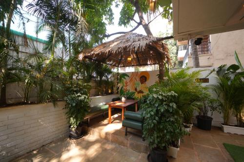 Zen Colive near Osho International Meditation Resort and Guesthouse