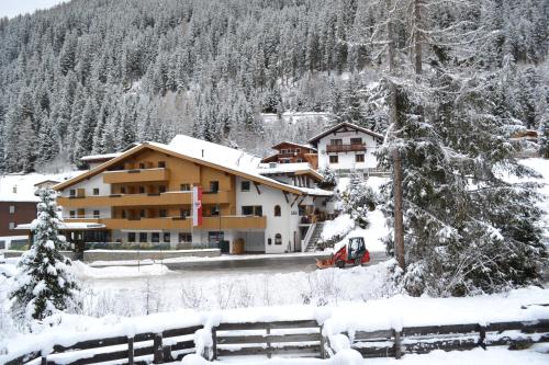 Gasthof Waldesruh in Oetz