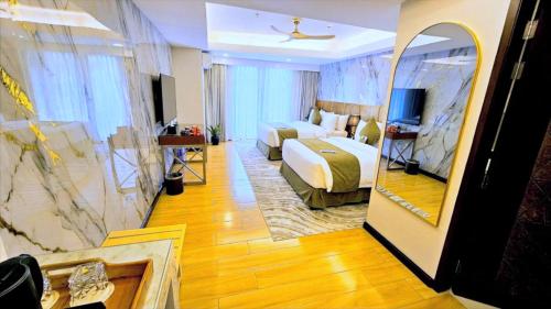 room detail thumbnail 0